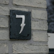 Leisteenplaat 1 huisnummer