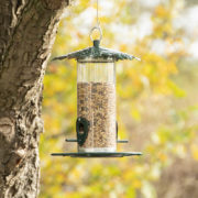 Silo feeder with leaf roof