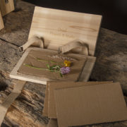 Presse à fleurs et herbes avec cordes