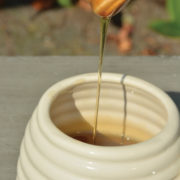 Pot de miel cuillère en bois
