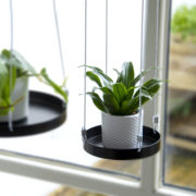 Round window hanging trays S