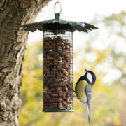 Vogelfuttersilo Nuss mit Blätterdach