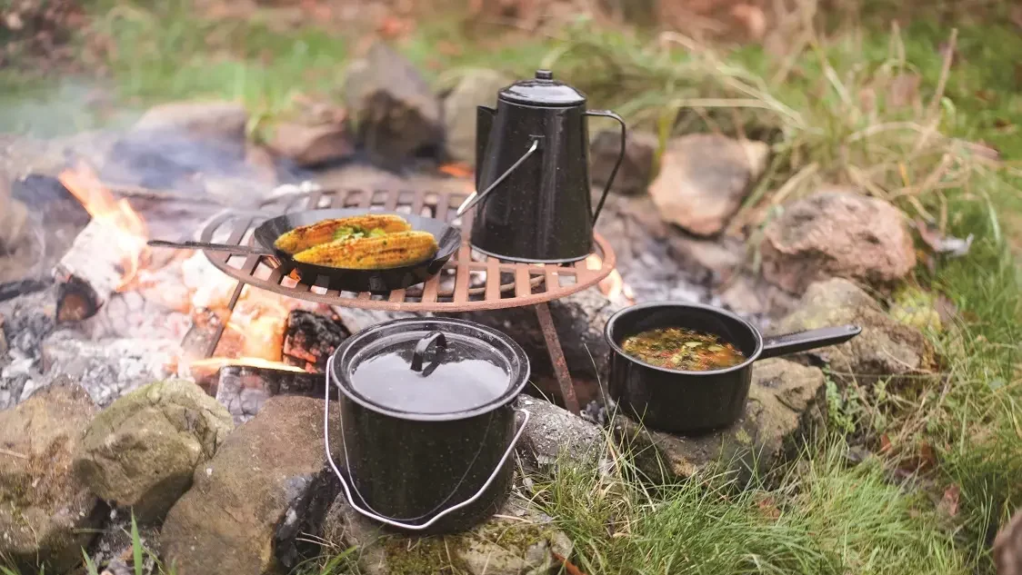 Heerlijke herfst: koken boven het kampvuur